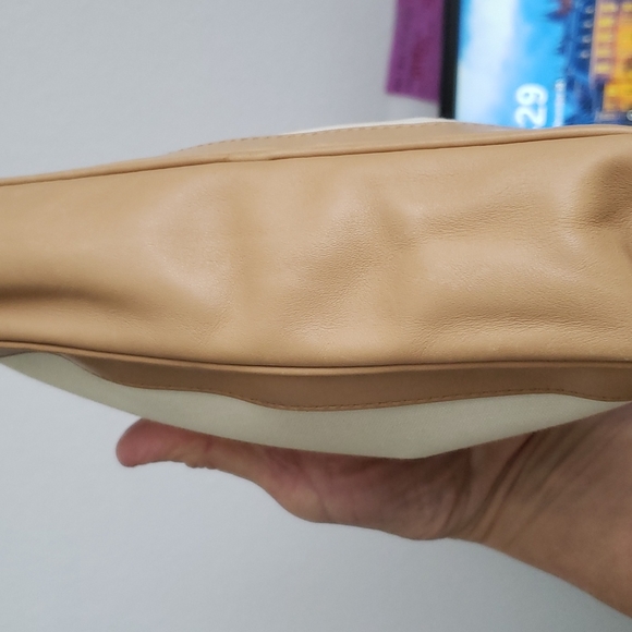 Gucci Canvas/Calfskin Leather Baguette in Cream and Beige - Picture 9 of 14